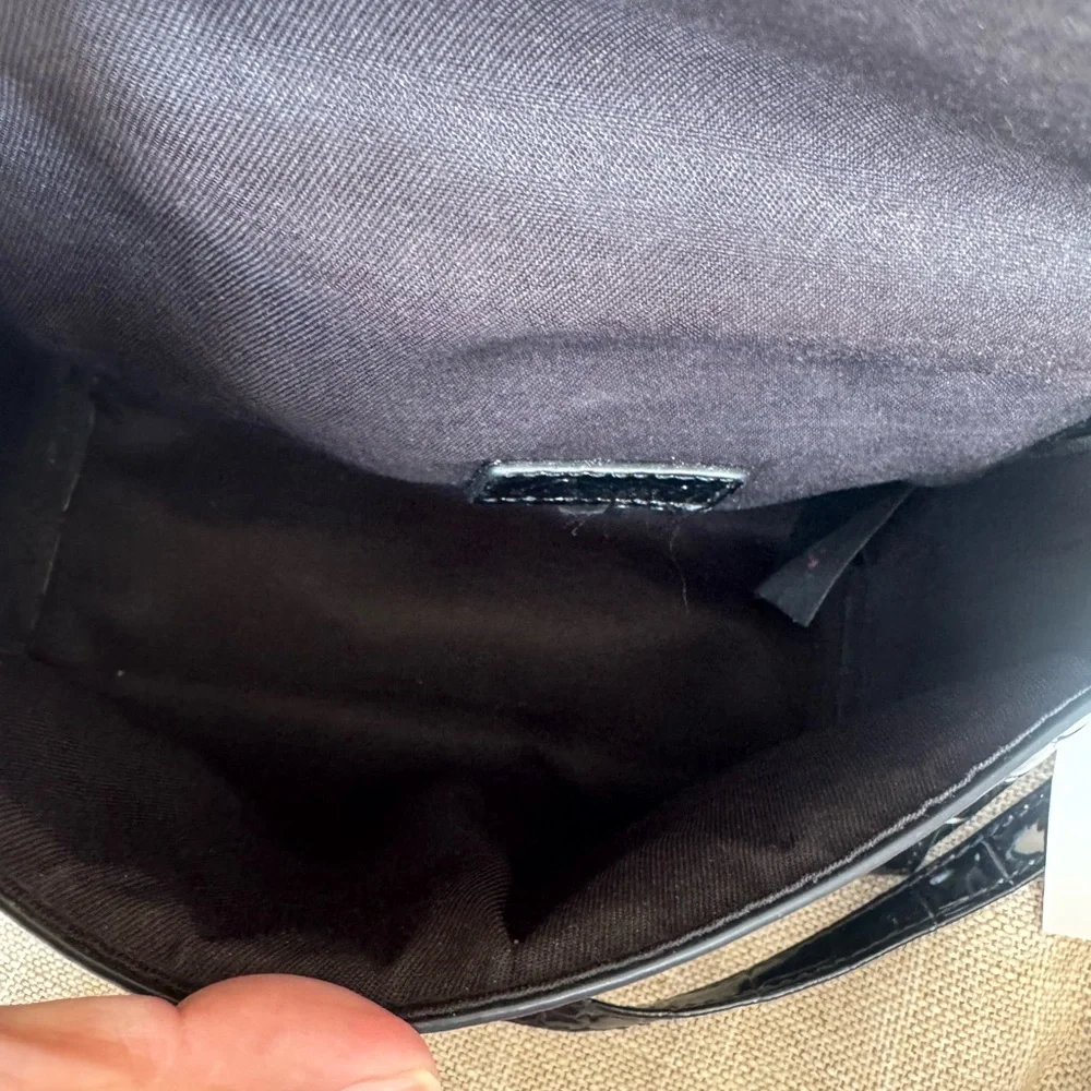Black croc embossed crossbody bag with top handle - Picture 5 of 10